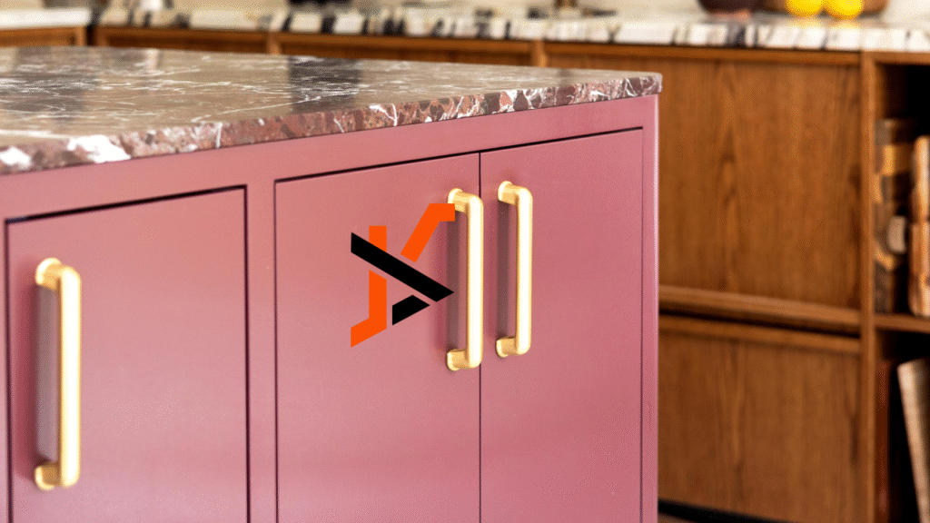 Cabinet Pulls vs. Knobs: What’s Best for Your Space?